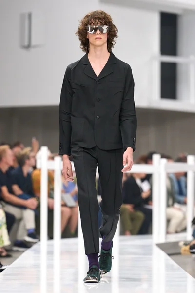 Look 45
